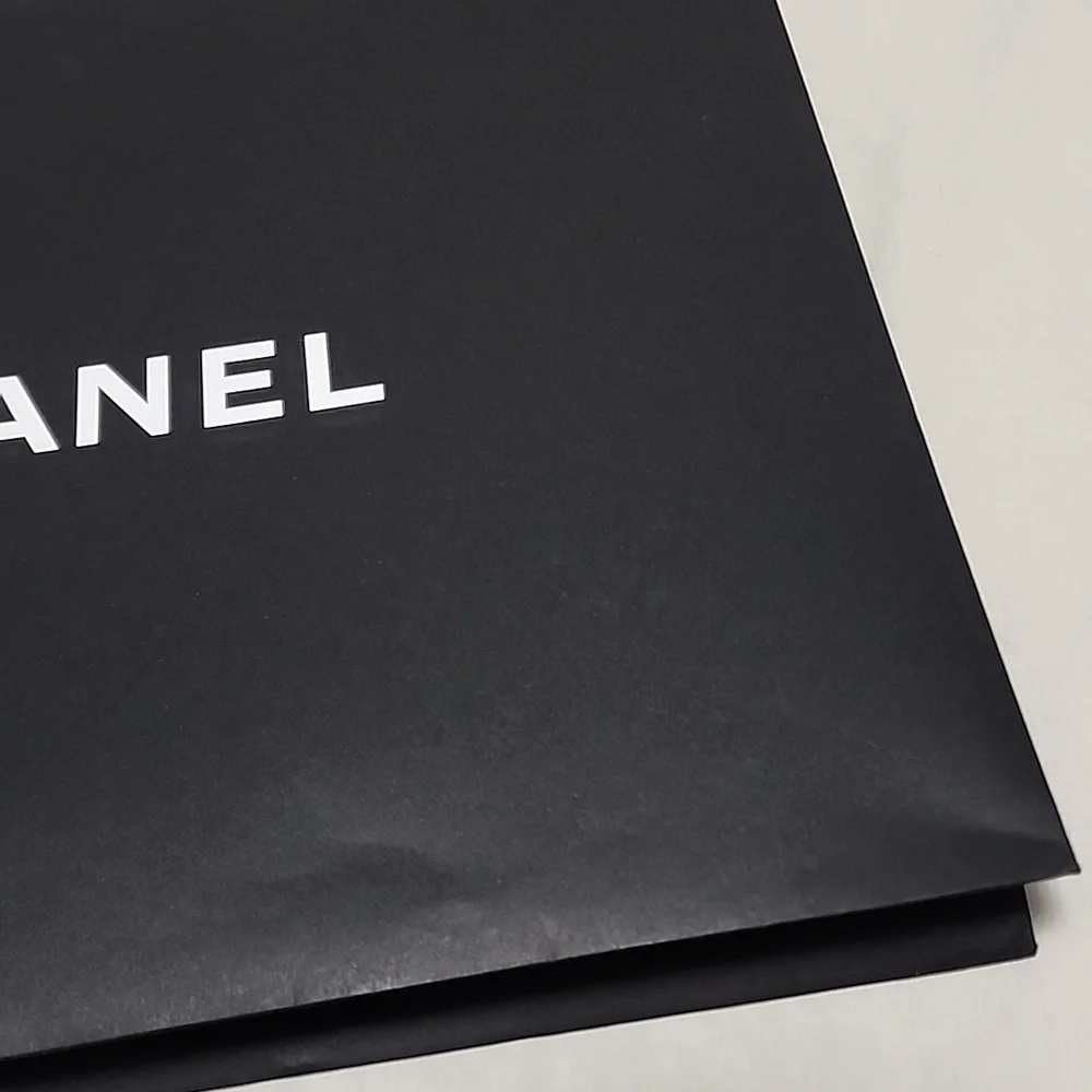 CHANEL Elegant Black Packaging Set - Picture 13 of 15
